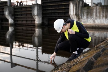 Análise de Água e de Efluentes na Ponte Rasa